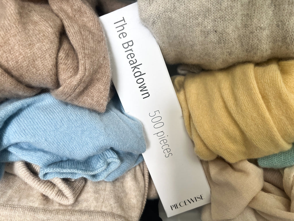 500-piece adult jigsaw puzzle featuring an illustrated room with cardboard boxes